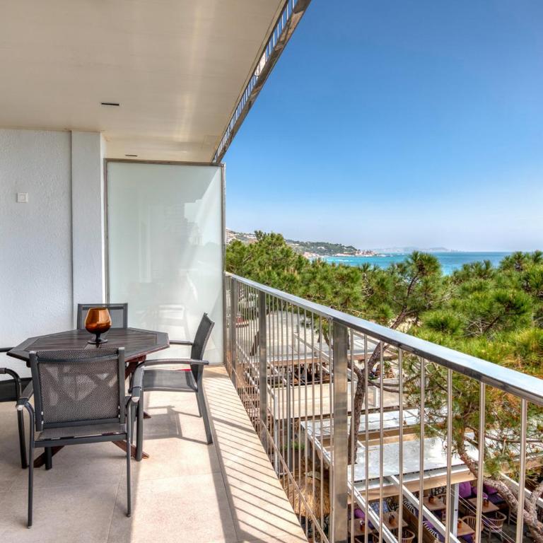 Encantador Piso en Primera Linea de Mar - Apartamento de 2 dormitorios - 7