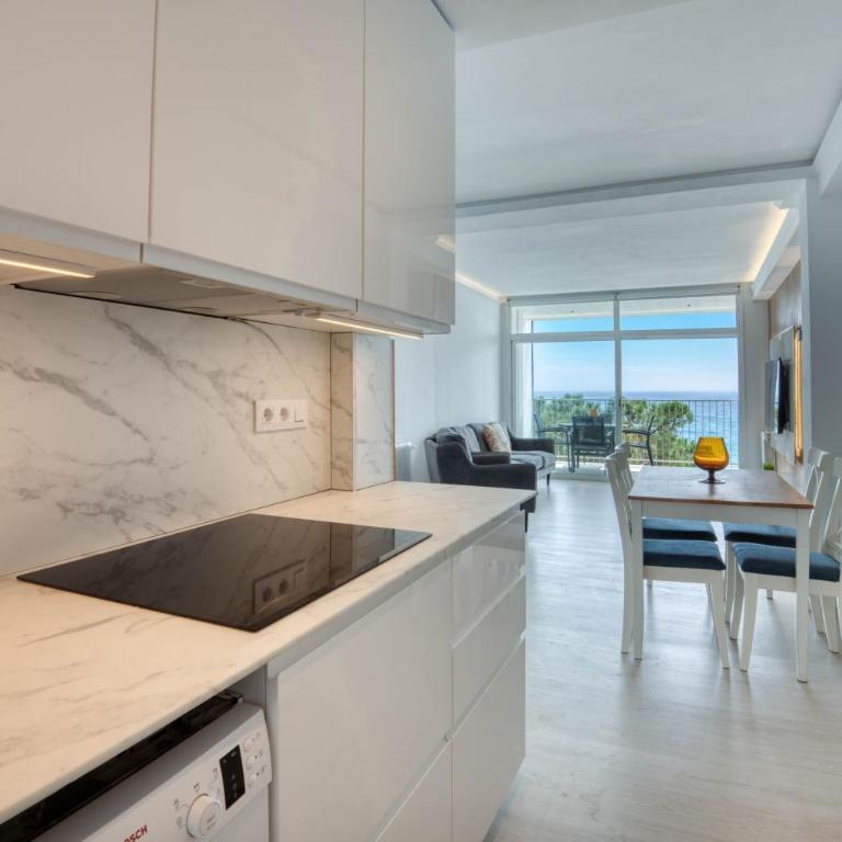Encantador Piso en Primera Linea de Mar - Apartamento de 2 dormitorios - 1