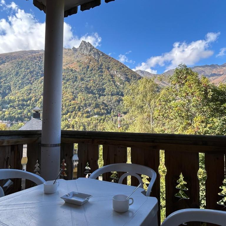 L'estive Des 100 Lacs, Piscine, Spa - Two-Bedroom Deluxe Apartment with Balcony - 10