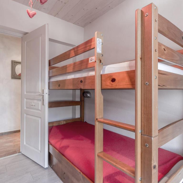 Appartement cosy proche commerce, centre station, garage inclus, animaux admis - FR-1-304-93 - Appartement (5 Adultes) - 6