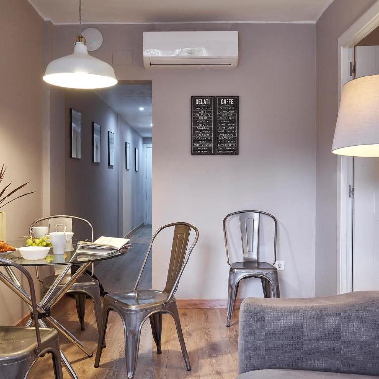 BeBarceloner Sant Marti Apartments - Three-Bedroom Apartment - 10