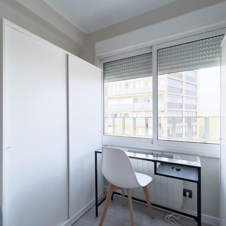 BeBarceloner Sant Marti Apartments - Three-Bedroom Apartment - 7