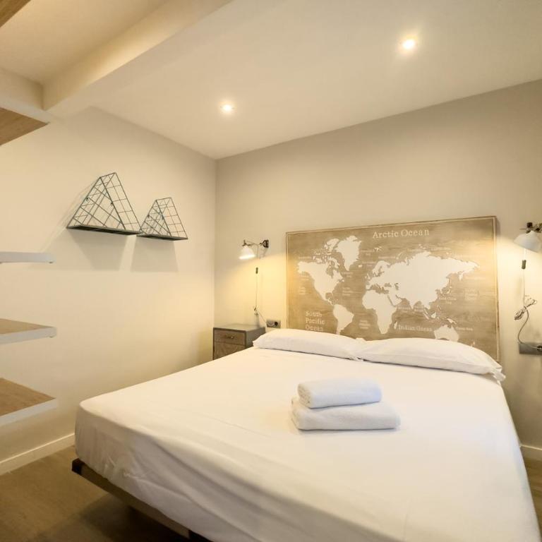 BeBarceloner Sant Marti Apartments - Three-Bedroom Apartment with View - 6