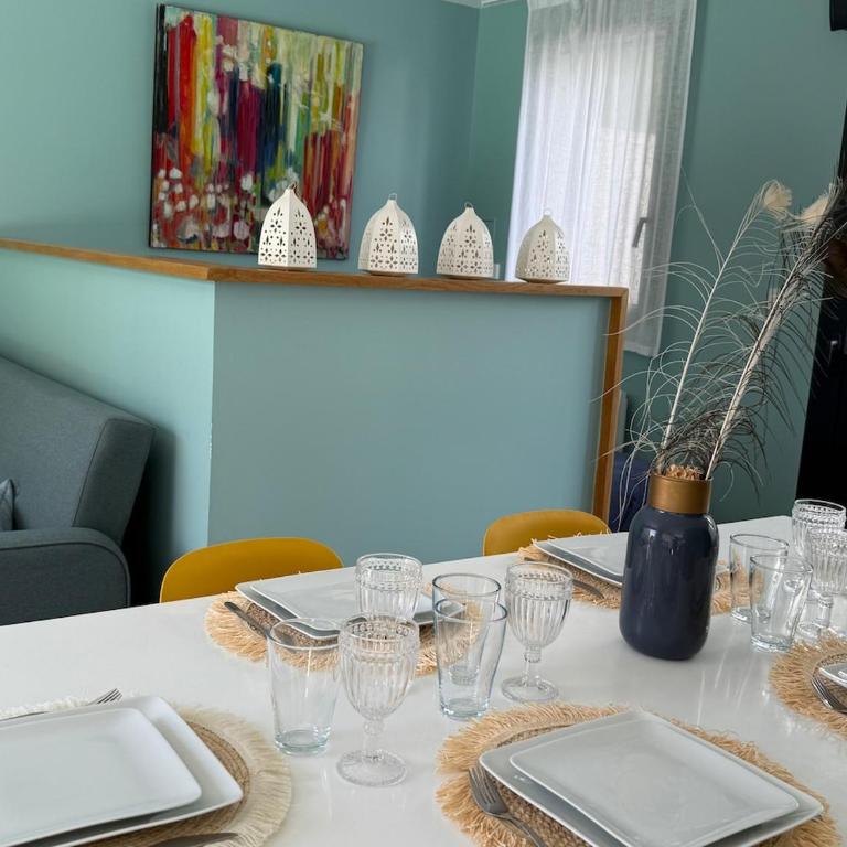 Lovely guest house with free parking - Maison 2 Chambres - 12