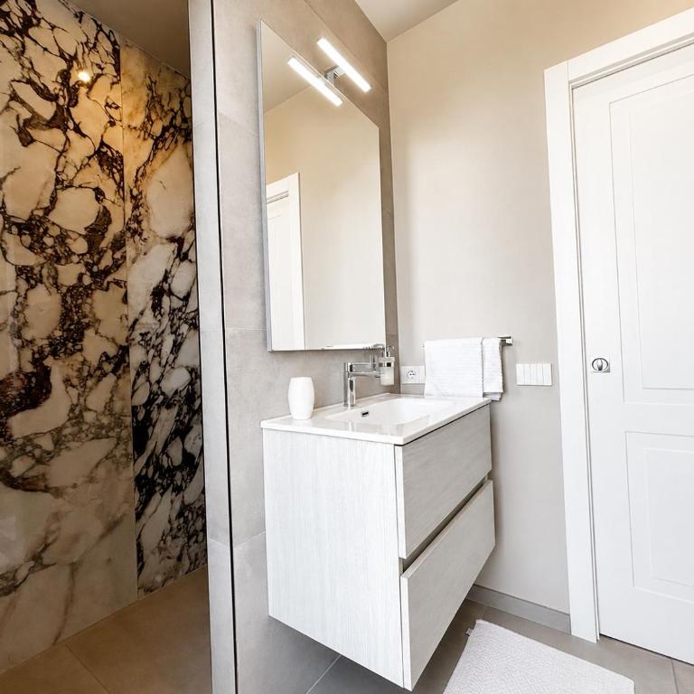 Villa Elena - Camera Matrimoniale con Bagno Privato - 5