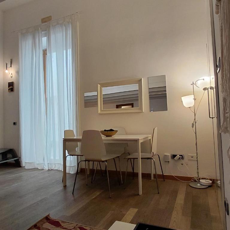 La casa di Francine a 100mt da Piazza Plebiscito - Appartamento su 2 Livelli - 9
