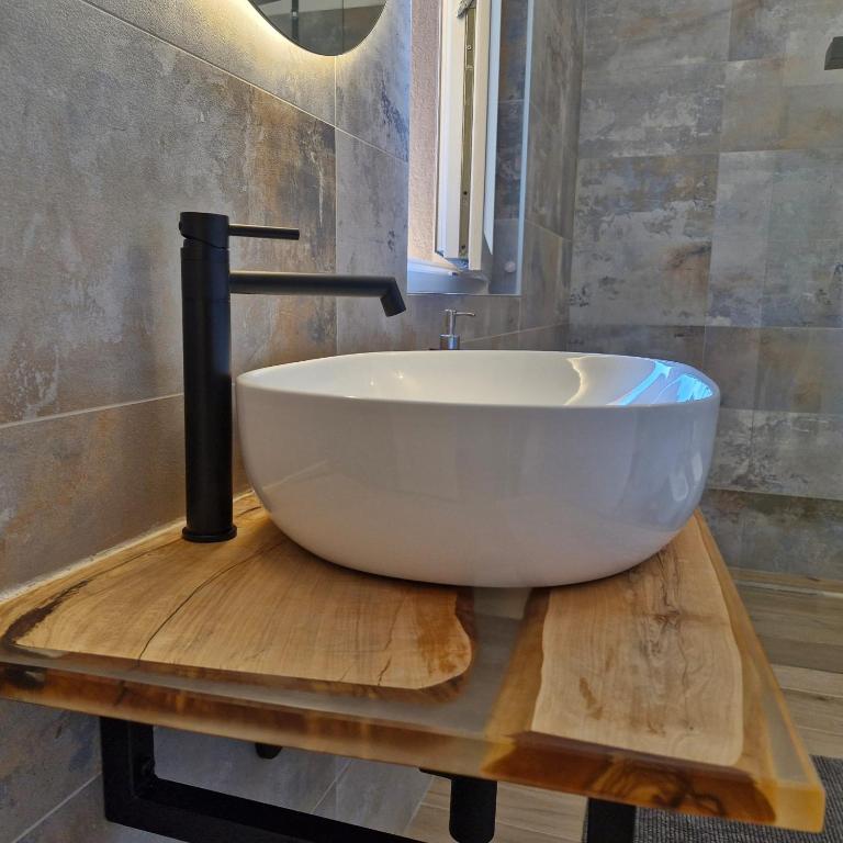 La Casa di Silvia - Holiday Home Garda Trentino - Appartamento con 2 Camere da Letto e Terrazza - 17
