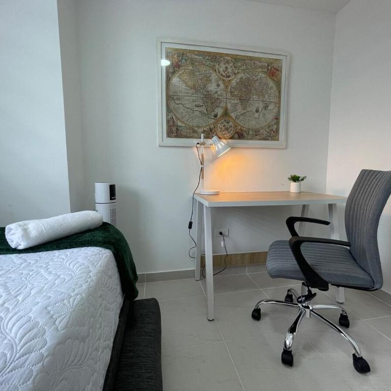 Apartamento cerca al aeropuerto con 3 habitaciones - Three-Bedroom Apartment - 5