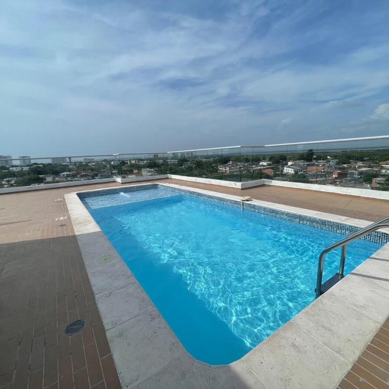 Apartamento cerca al aeropuerto con 3 habitaciones - Three-Bedroom Apartment - 3
