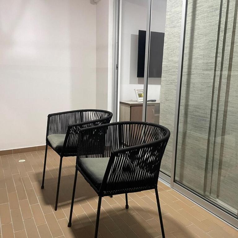 Apartamento cerca al aeropuerto con 3 habitaciones - Three-Bedroom Apartment - 7