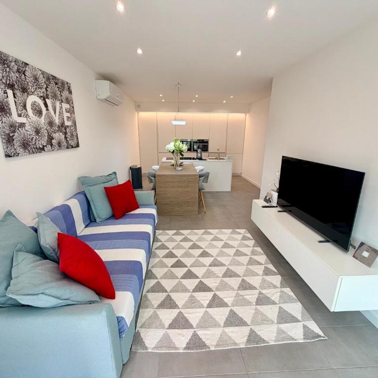 Residence Millefiori - Appartamento Deluxe con 2 Camere da Letto e Vista Giardino - 1