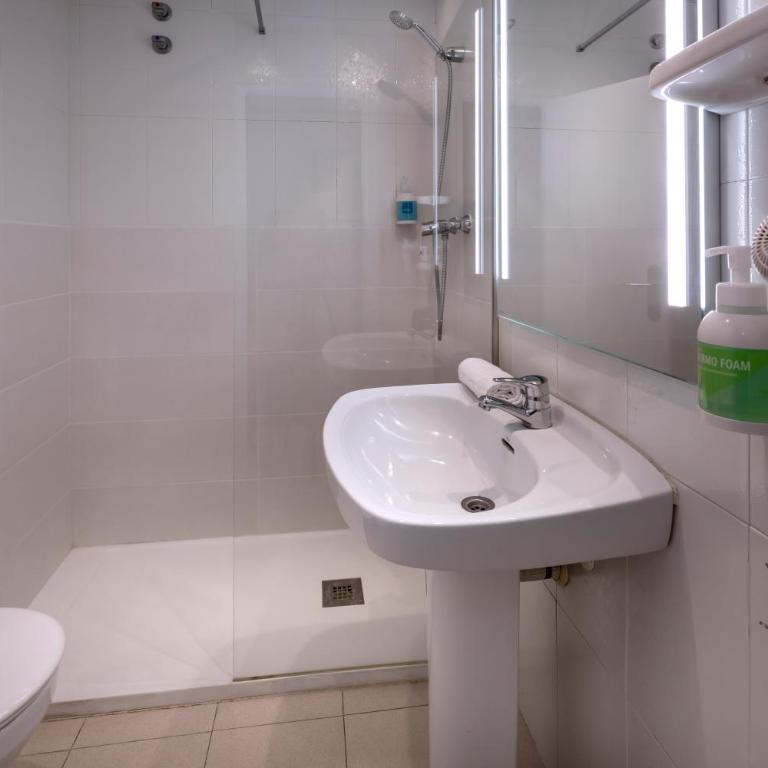 Hotel GHT Simeon - Habitación Doble con balcón - 1 o 2 camas - 6