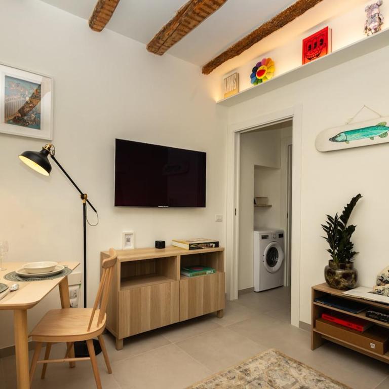 Studio 35 Design and character in the heart of Como - Appartamento Standard - 9