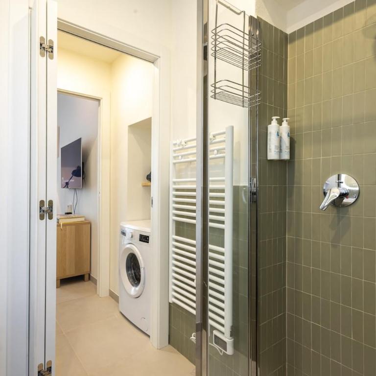 Studio 35 Design and character in the heart of Como - Appartamento Standard - 10