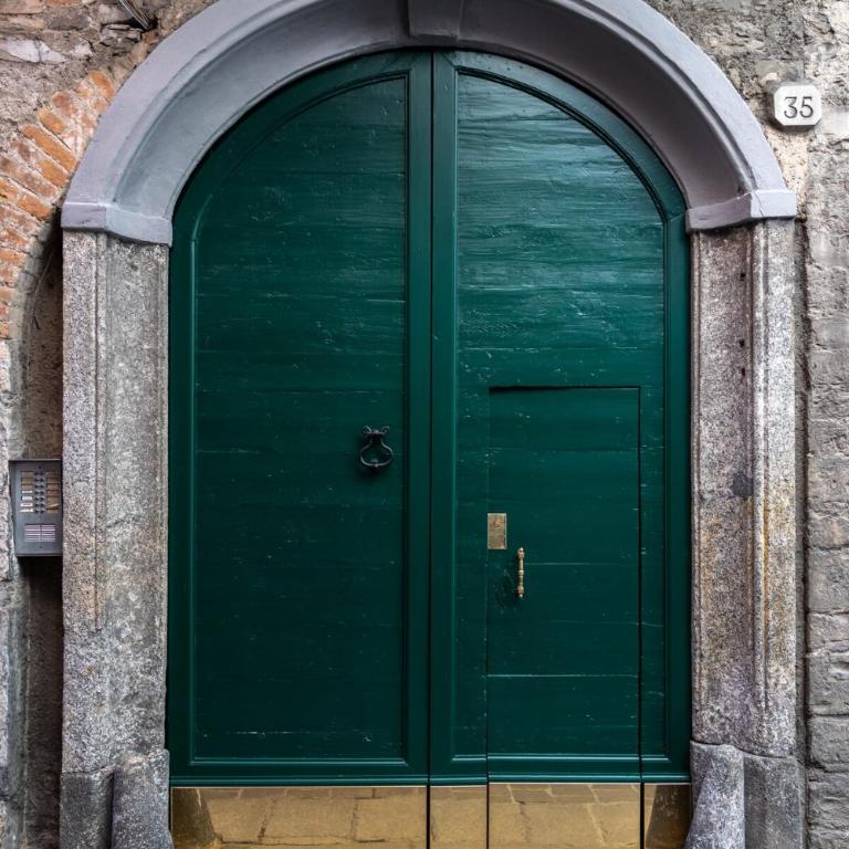 Studio 35 Design and character in the heart of Como - Appartamento Standard - 12