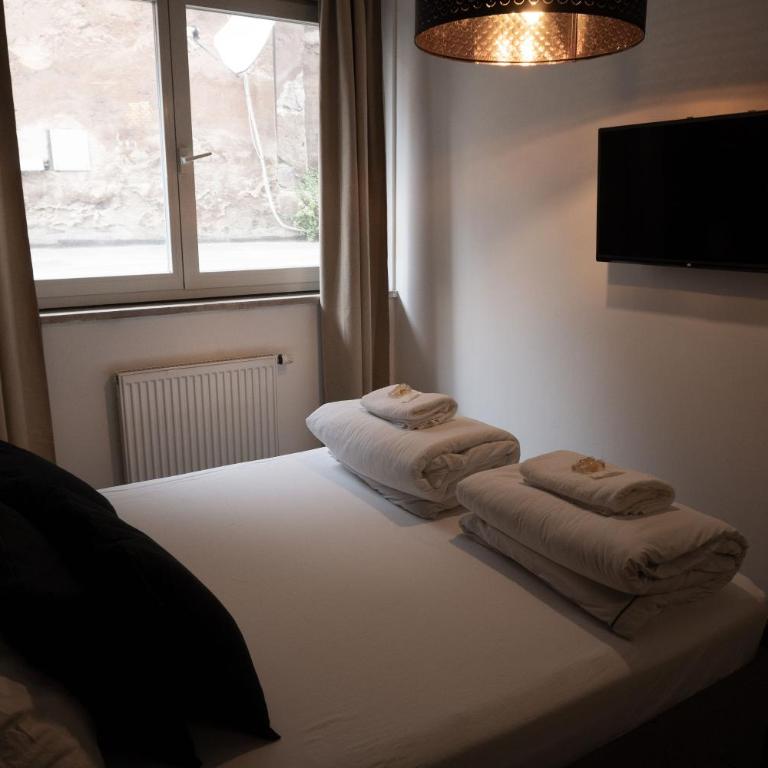 Mary's Rooms & Apartments - Deluxe Double Room - 3