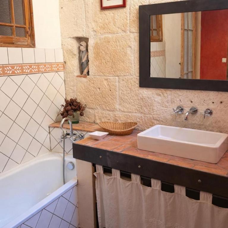 La feuille d'Acanthe, centre ville Nîmes - Apartment mit 3 Schlafzimmern - 5