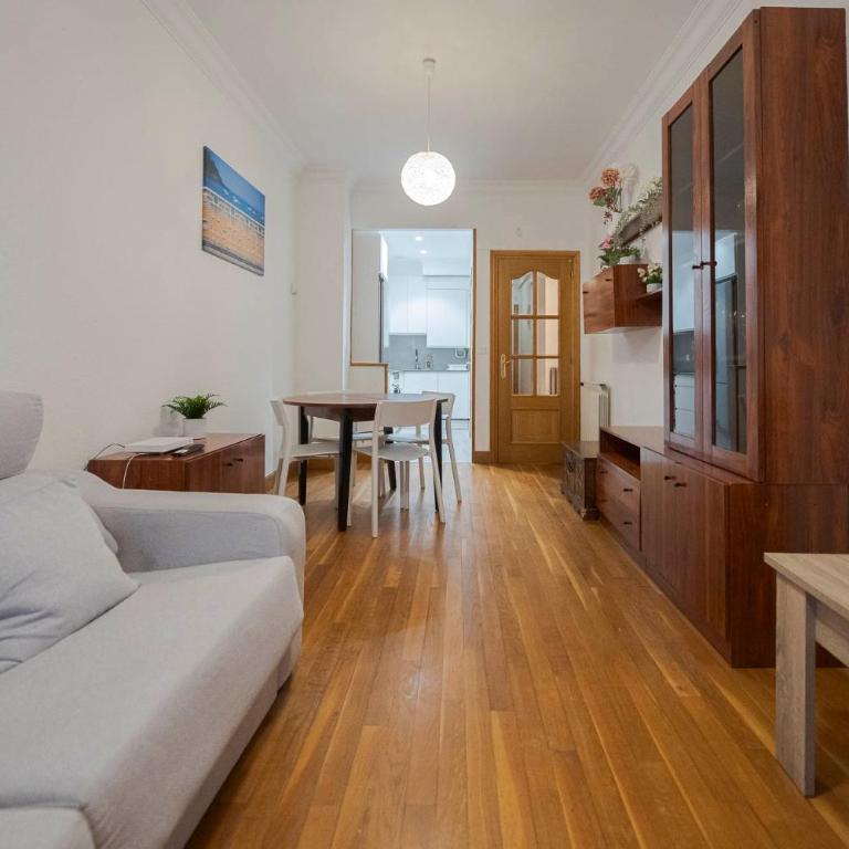 Apartamento agradable con balcón frente a la playa de La Concha - Marina 1 - Apartamento de 1 dormitorio - 11