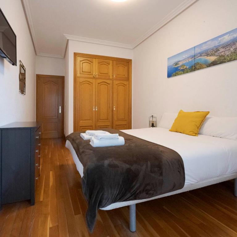 Apartamento agradable con balcón frente a la playa de La Concha - Marina 1 - Apartamento de 1 dormitorio - 2