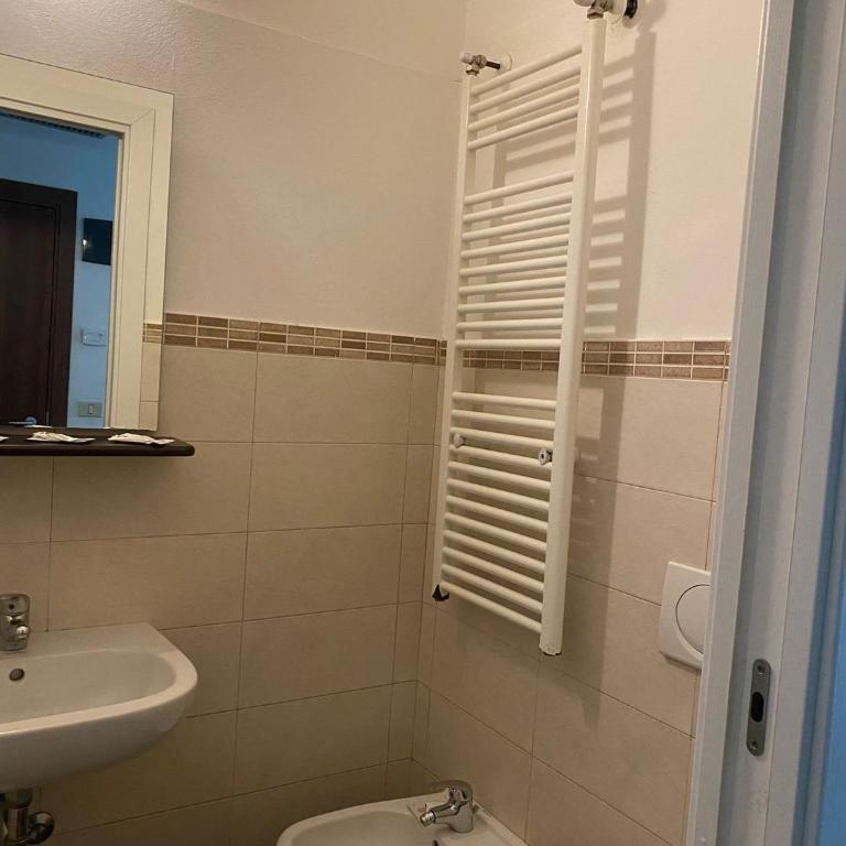 Hotel Tiziana - Camera Tripla - 8