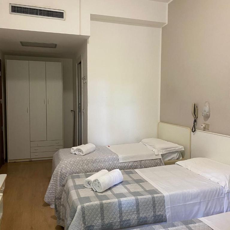 Hotel Tiziana - Camera Tripla - 2