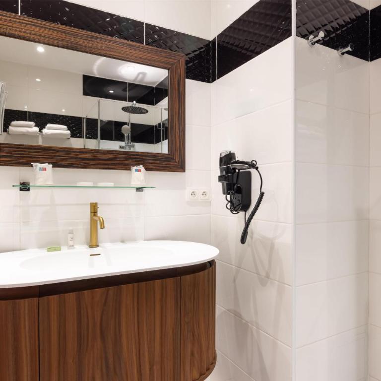 Best Western Plus Hôtel Brice Garden Nice - Chambre Queen Classique - Non-Fumeurs - 3