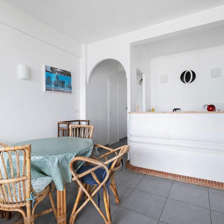 Front de Mer Palais Juan 2P - Appartement 2 Chambres Deluxe - Vue sur Océan - 8