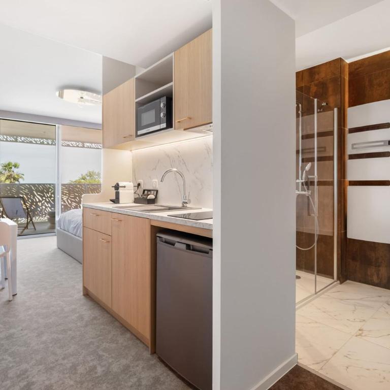 Vibes Resort Brand-new studio with rooftop pool Naturist Village - Appartamento - 16