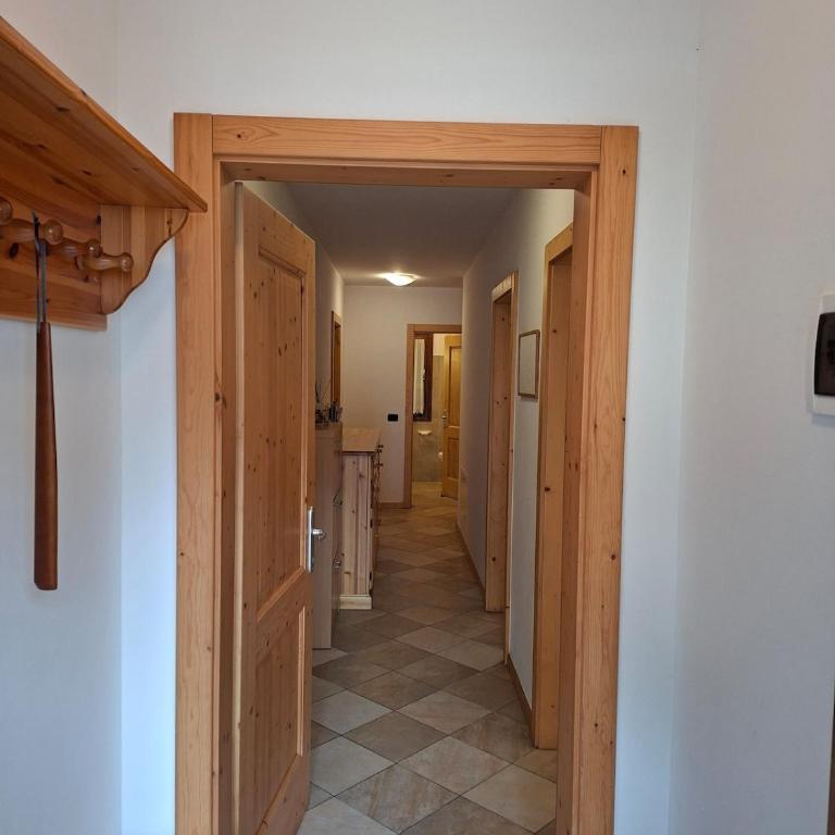 Casa Brenta Mavignola 3 bedrooms Alpine charm - Three-Bedroom Apartment with Mountain View - 3
