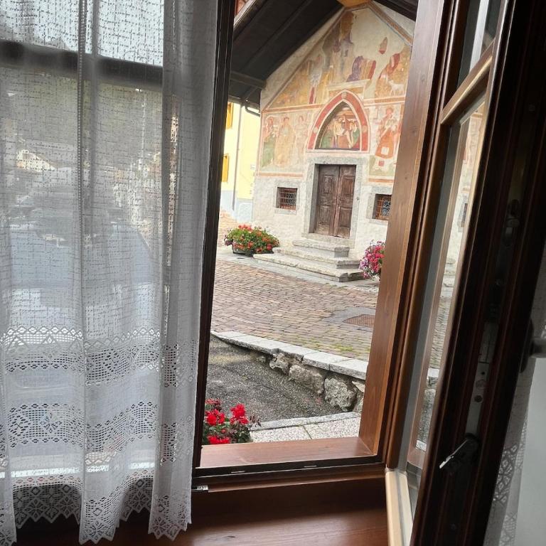 Casa Brenta Mavignola 3 bedrooms Alpine charm - Three-Bedroom Apartment with Mountain View - 15