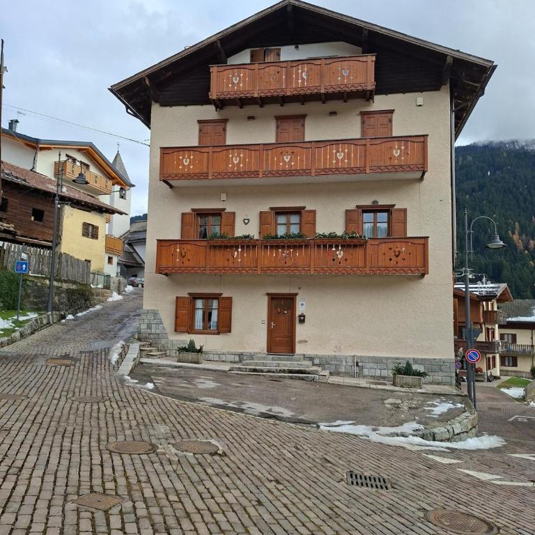 Casa Brenta Mavignola 3 bedrooms Alpine charm - Three-Bedroom Apartment with Mountain View - 17