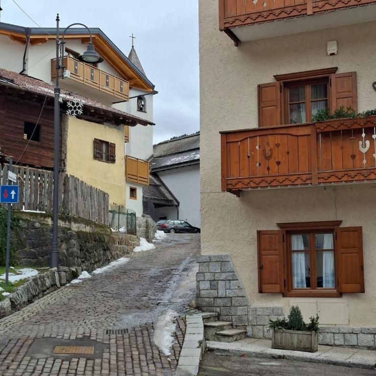Casa Brenta Mavignola 3 bedrooms Alpine charm - Three-Bedroom Apartment with Mountain View - 23