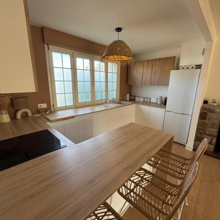 Les Saujes, Maison 7 pers, jardin plein sud, parking, Wimereux - Three-Bedroom House - 11