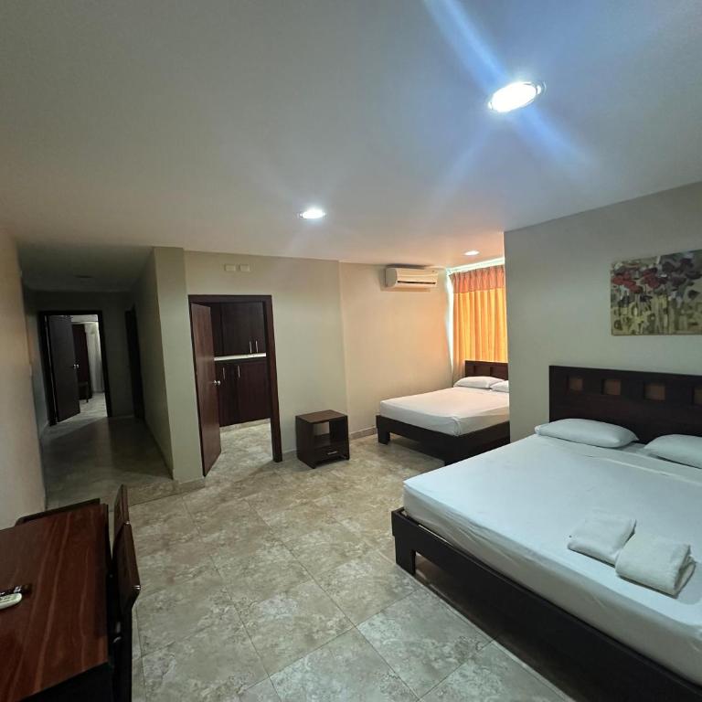 Hotel Marvento Suites - Quadruple Room - 5