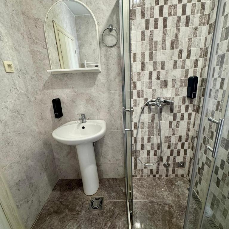 Apartments by Villa Kosta - Dvokrevetna Soba sa Bračnim Krevetom - 12