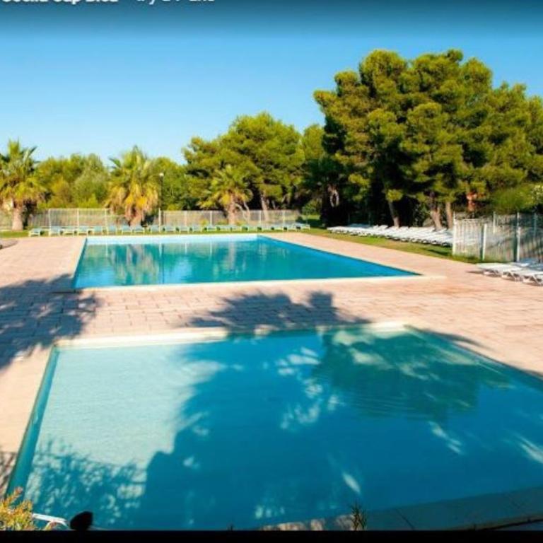 Carro, proche de la mer, appartement 2 chambres - Two-Bedroom Apartment with Terrace - 12