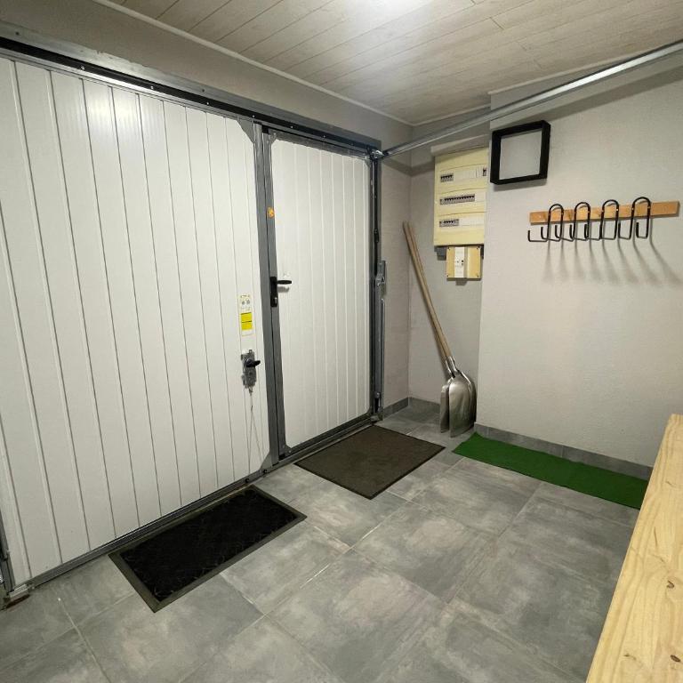Chalet la Chaumière A -10 personnes- Les Saisies - Chalet - 44