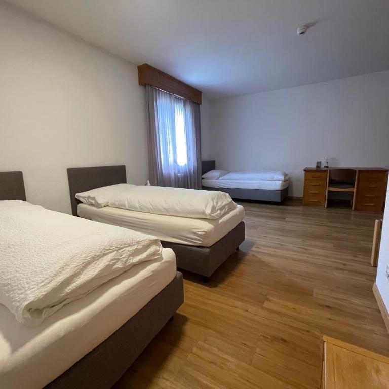 Hotel & Bildungshaus St. Jodern - Standard Dreibettzimmer - 3