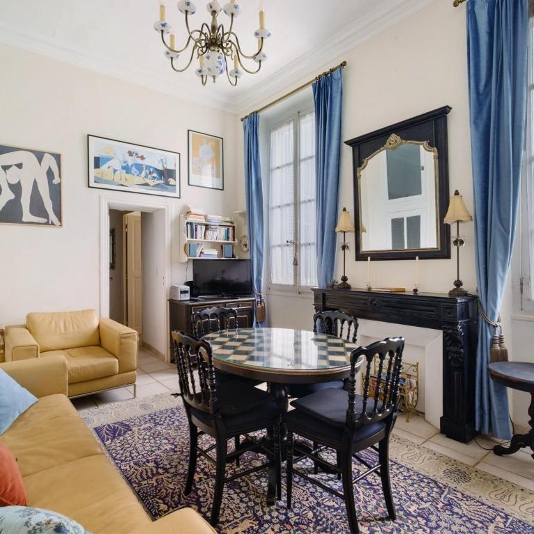 Vieil Antibes 2P Clémenceau - Two-Bedroom Deluxe Apartment with Garden View - 8