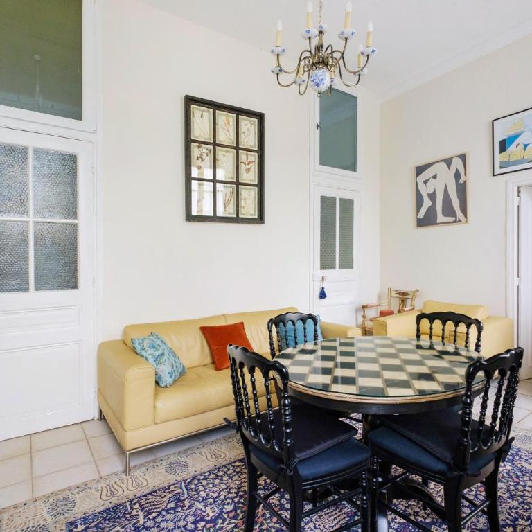 Vieil Antibes 2P Clémenceau - Two-Bedroom Deluxe Apartment with Garden View - 7