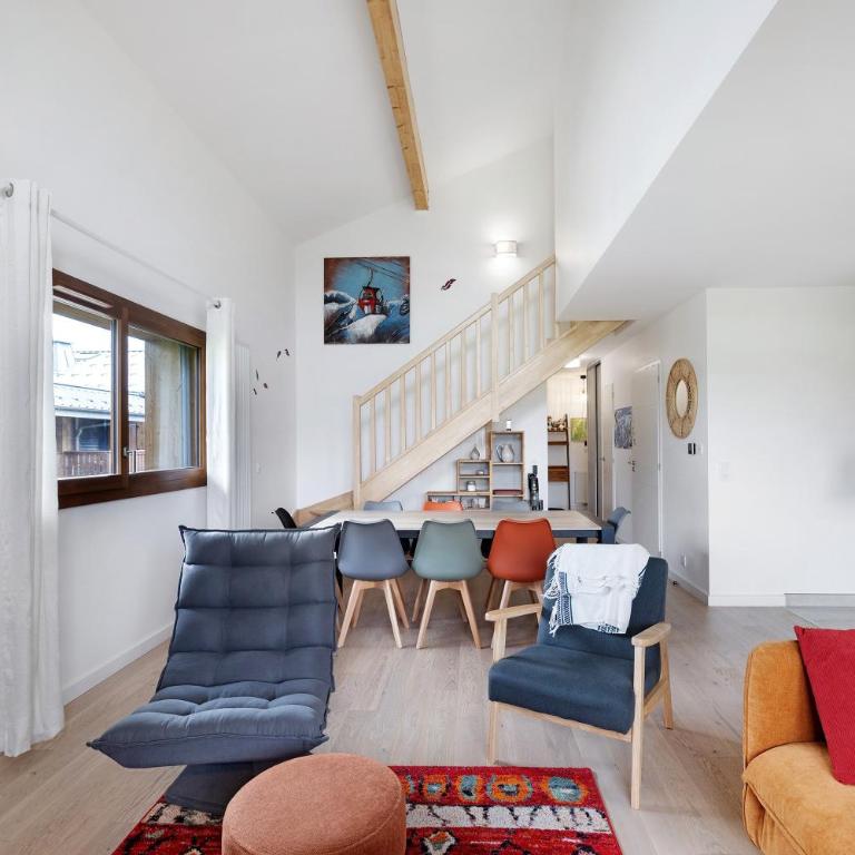 Les 3 Marmottes - centre Samoëns - Three-Bedroom Premium Apartment with Balcony - 4