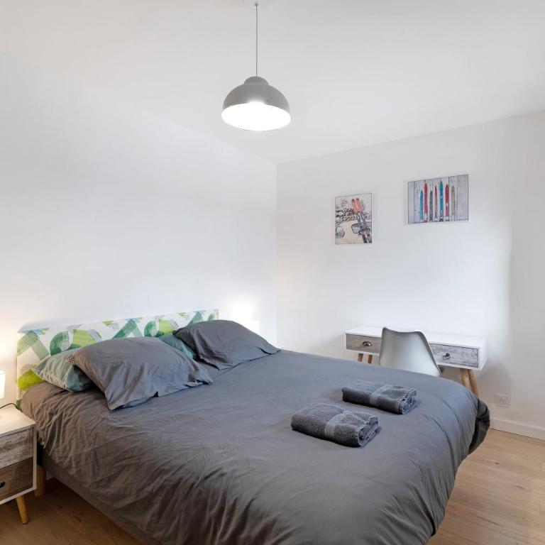 Les 3 Marmottes - centre Samoëns - Three-Bedroom Premium Apartment with Balcony - 23