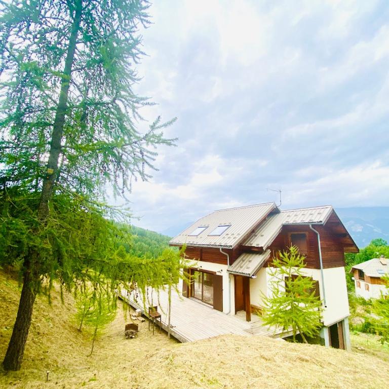 chalet tout en bois au Sauze - Chalet - 1