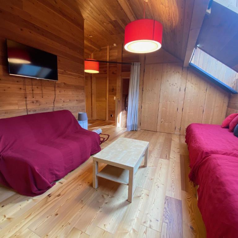 chalet tout en bois au Sauze - Chalet - 2