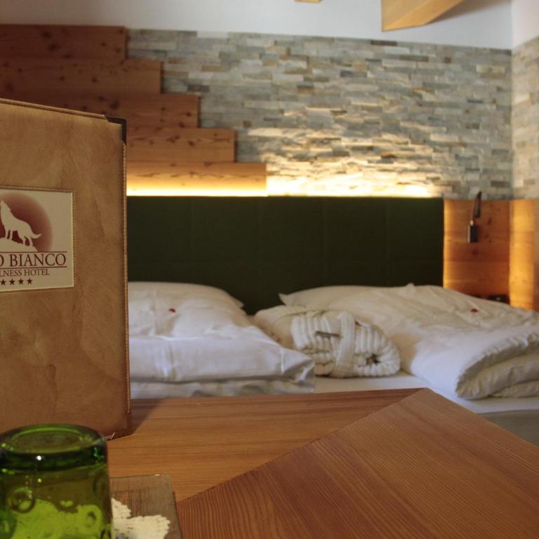 Wellness Hotel Lupo Bianco - Camera Executive Matrimoniale/Doppia con Letti Singoli con Balcone - 5