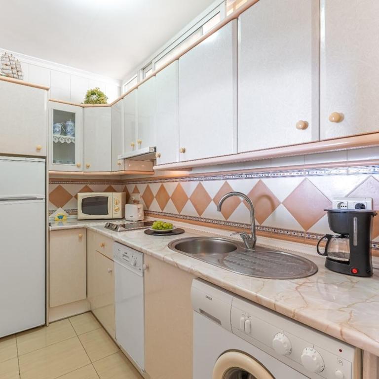 Waterfront marina with ocean and harbor views - Apartamento de 1 dormitorio - 9