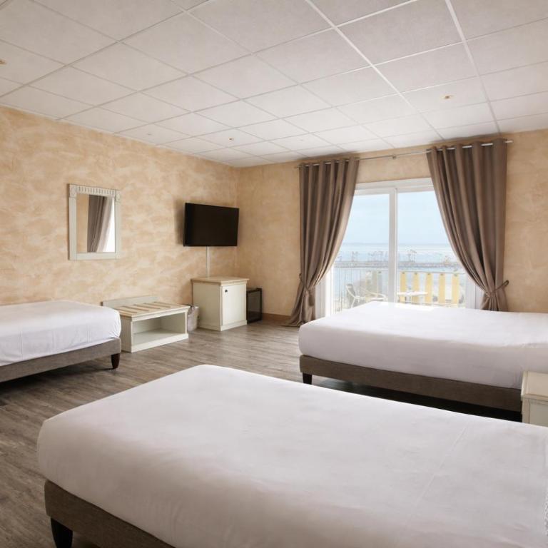 Le Beau Séjour - Chambre Familiale avec Balcon - 8