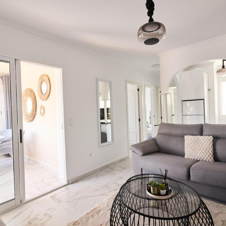 081 Design Style- Alicante Holiday - Bungalow Superior - 5