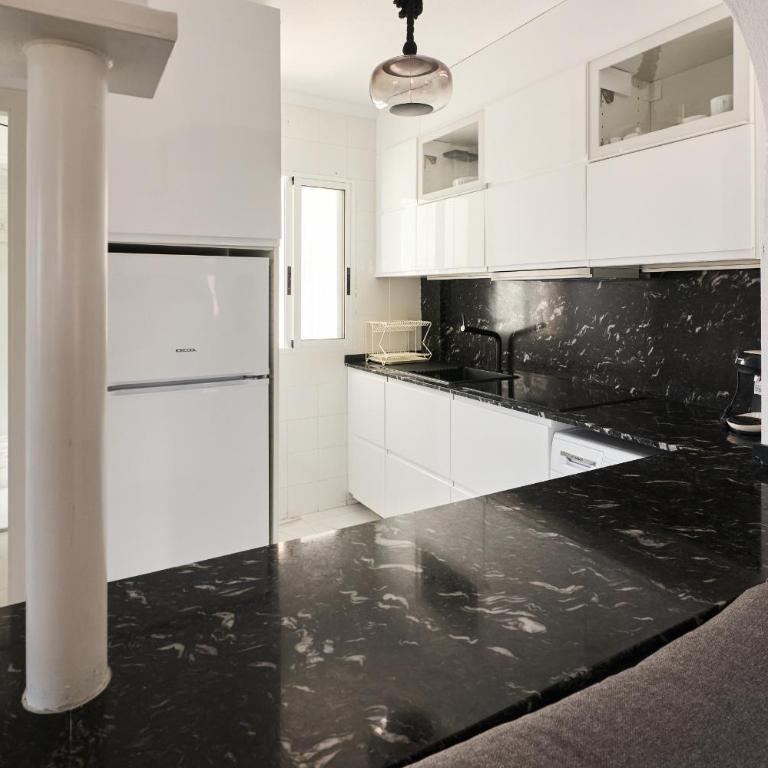 081 Design Style- Alicante Holiday - Bungalow Superior - 7