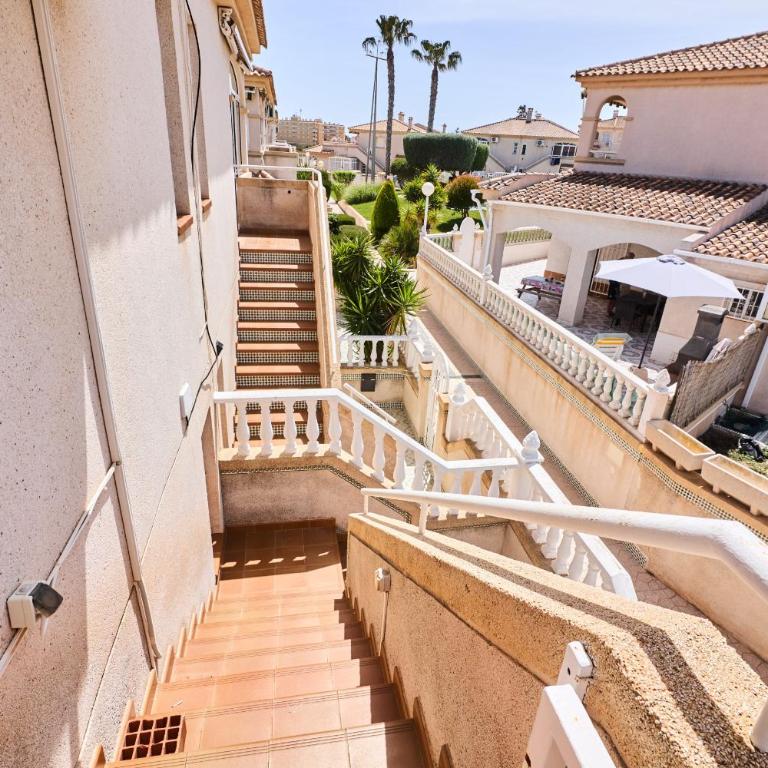 081 Design Style- Alicante Holiday - Bungalow Superior - 27